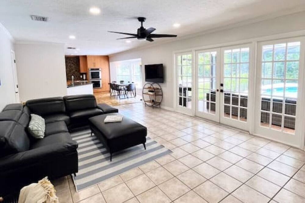 Photo of Bedroom in Bloomingdale