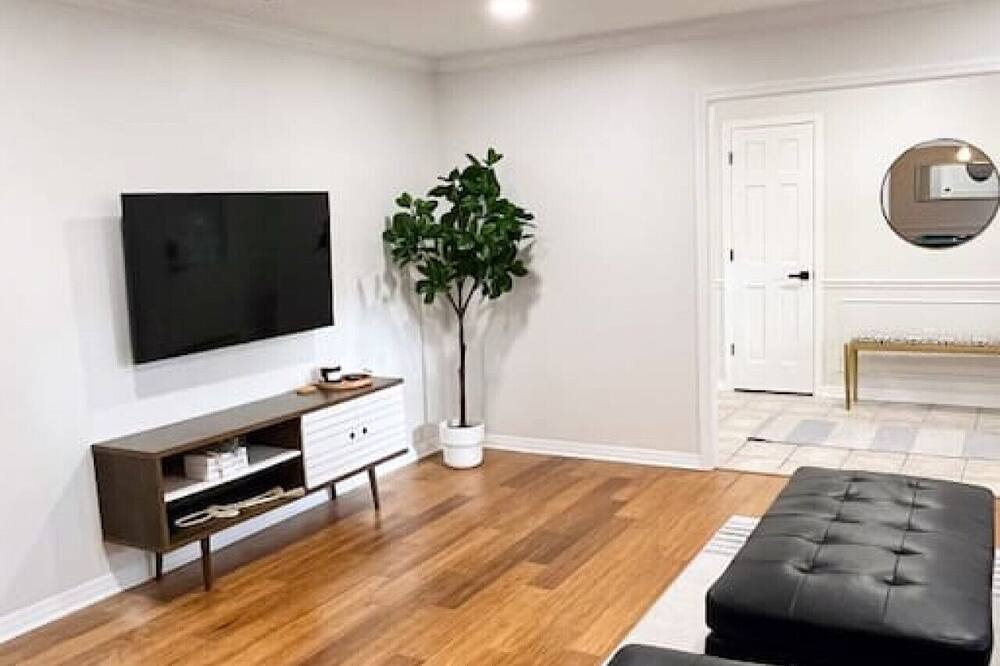 Photo of Livingroom in Bloomingdale