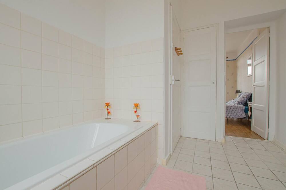Photo of Bathroom in Chaource