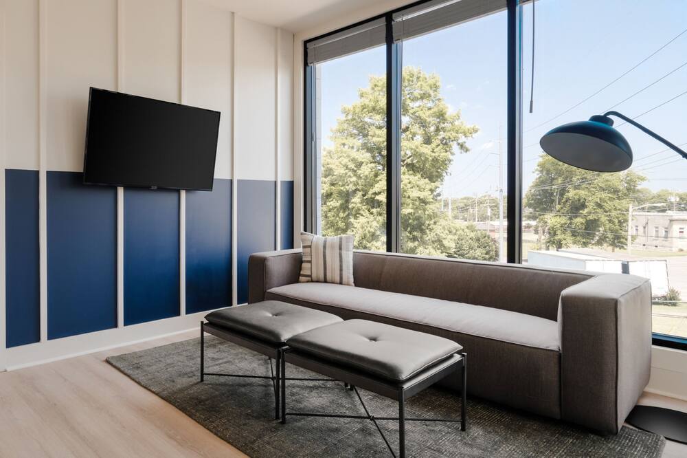 Photo of Livingroom in Five Points