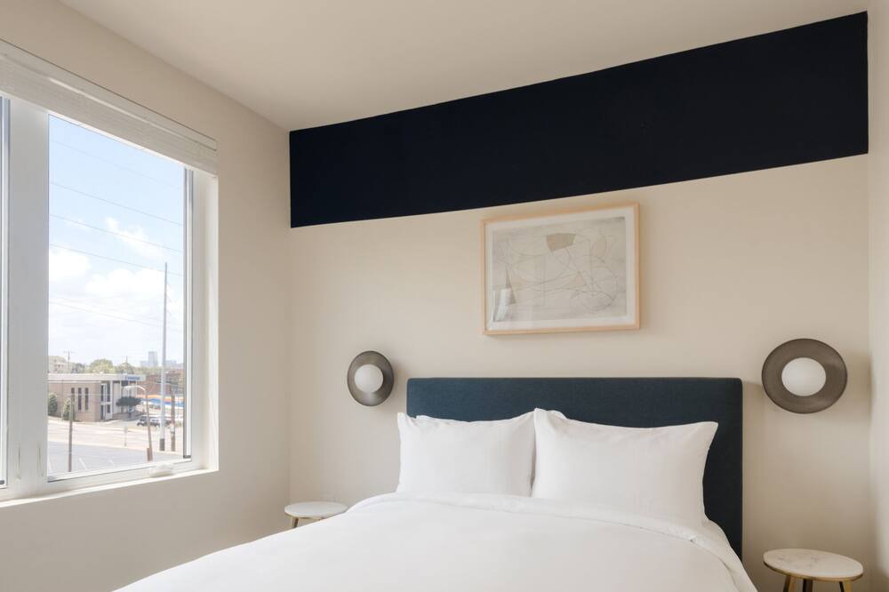 Photo of Bedroom in Five Points