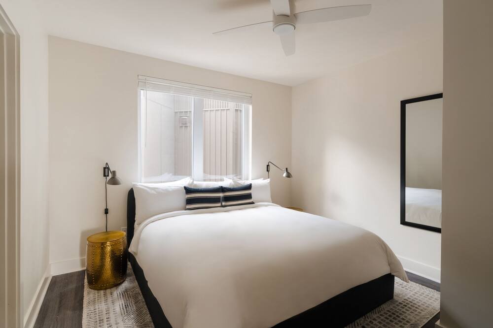 Photo of Bedroom in Five Points