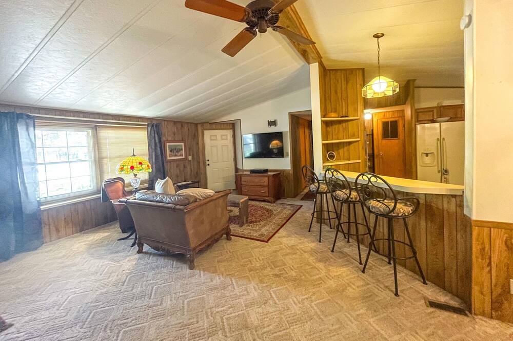 Photo of Livingroom in Brackettville