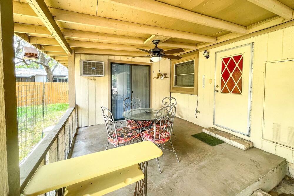 Photo of Patio Balcony in Brackettville