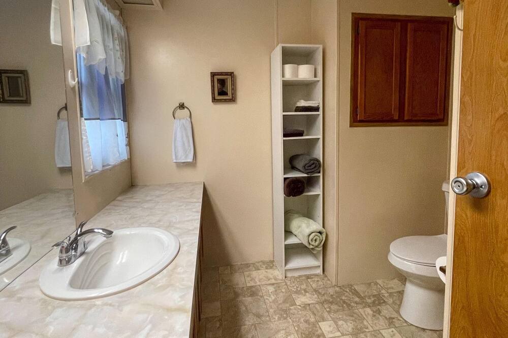 Photo of Bathroom in Brackettville