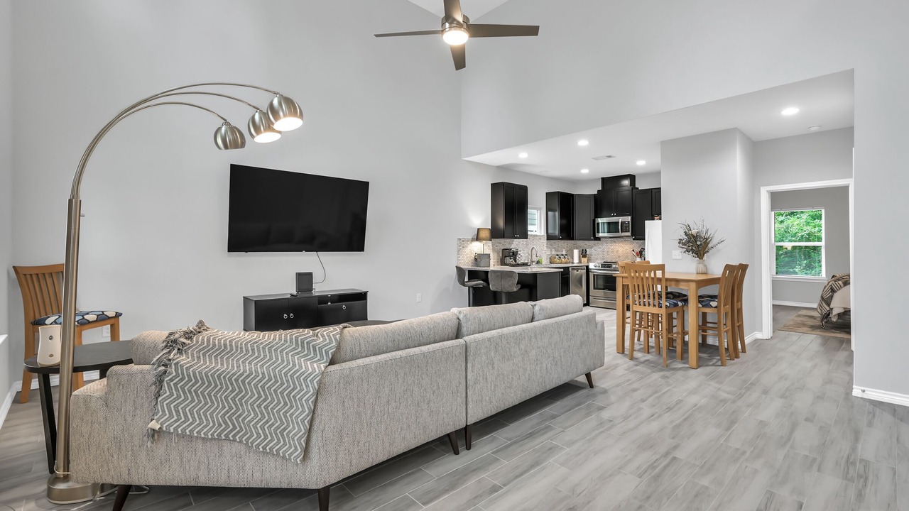 Photo of Livingroom in Montgomery