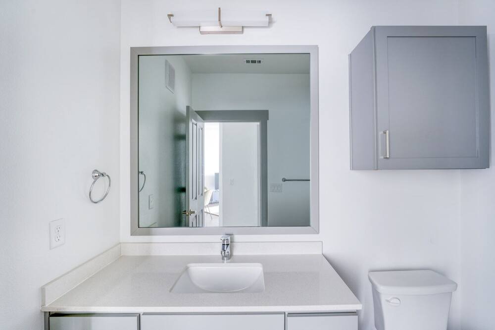 Photo of Bathroom in Govalle