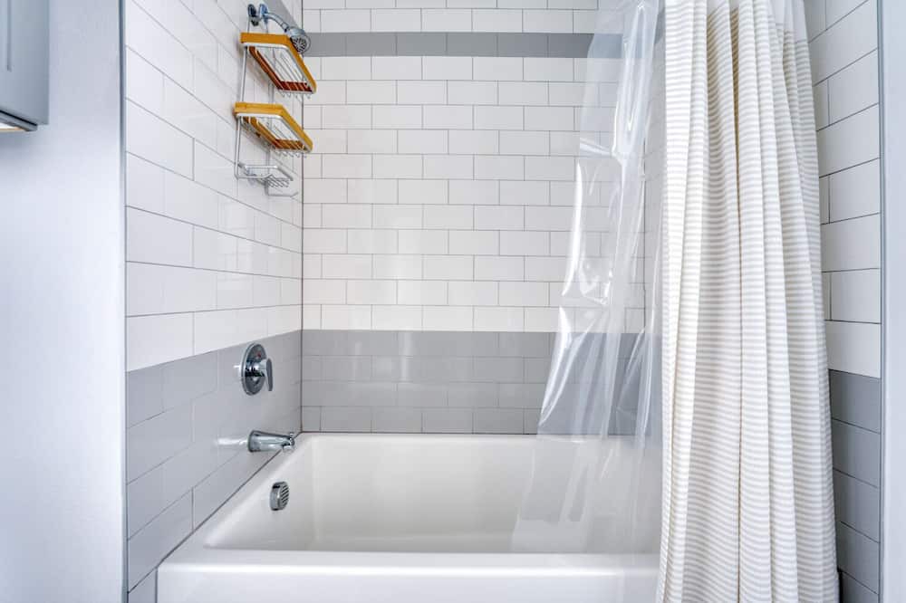 Photo of Bathroom in Govalle