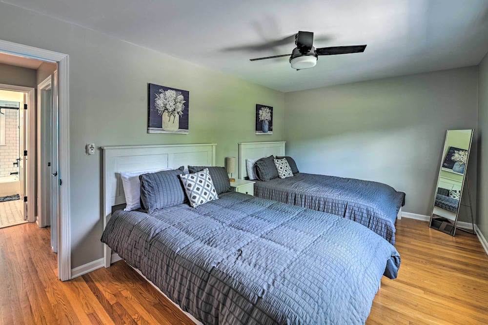 Photo of Others in Central Bridge