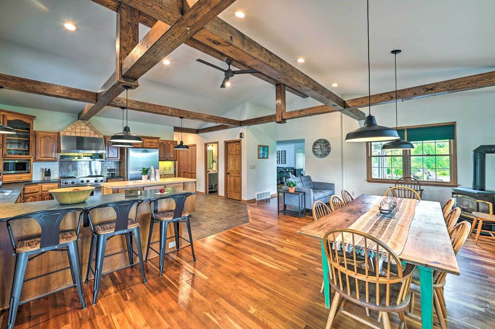 Photo of Others in Central Bridge