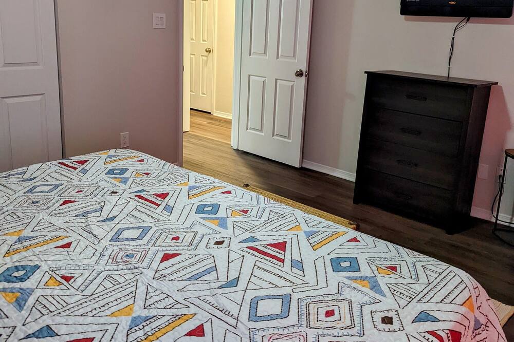 Photo of Bedroom in Shreveport