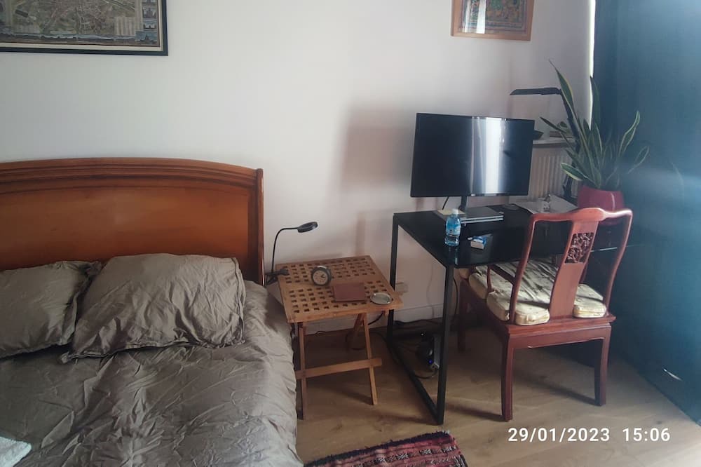 Photo of Bedroom in Le Kremlin-Bicetre
