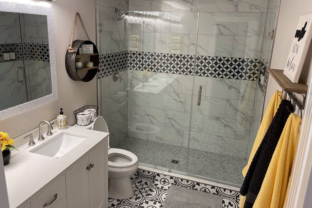 Photo of Bathroom in Prairie Creek