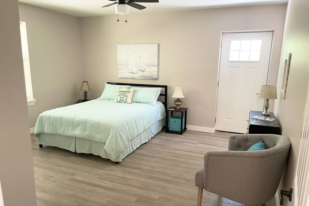Photo of Bedroom in Prairie Creek