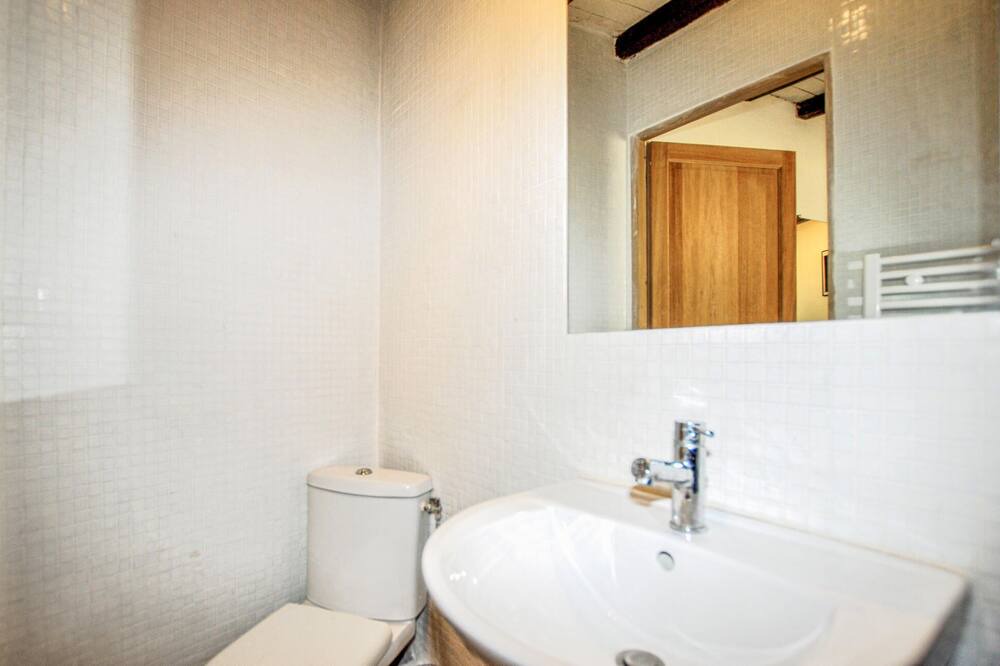 Photo of Bathroom in Estagel