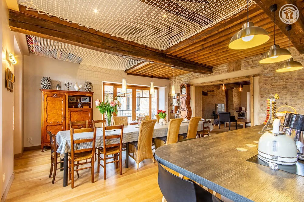 Photo of Kitchen in Solutre-Pouilly