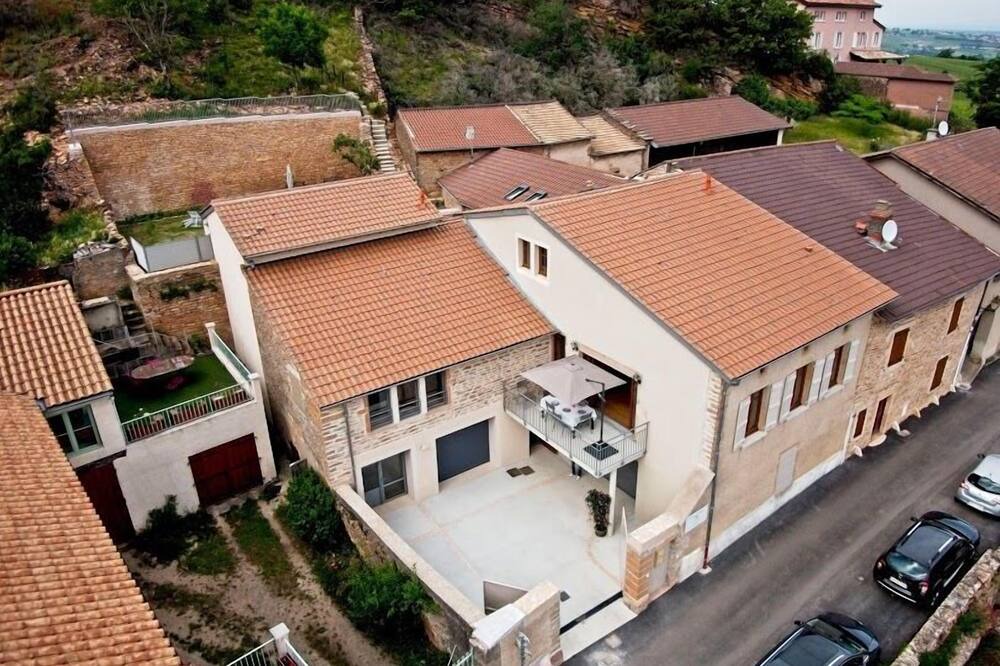 Photo of Outdoor in Solutre-Pouilly