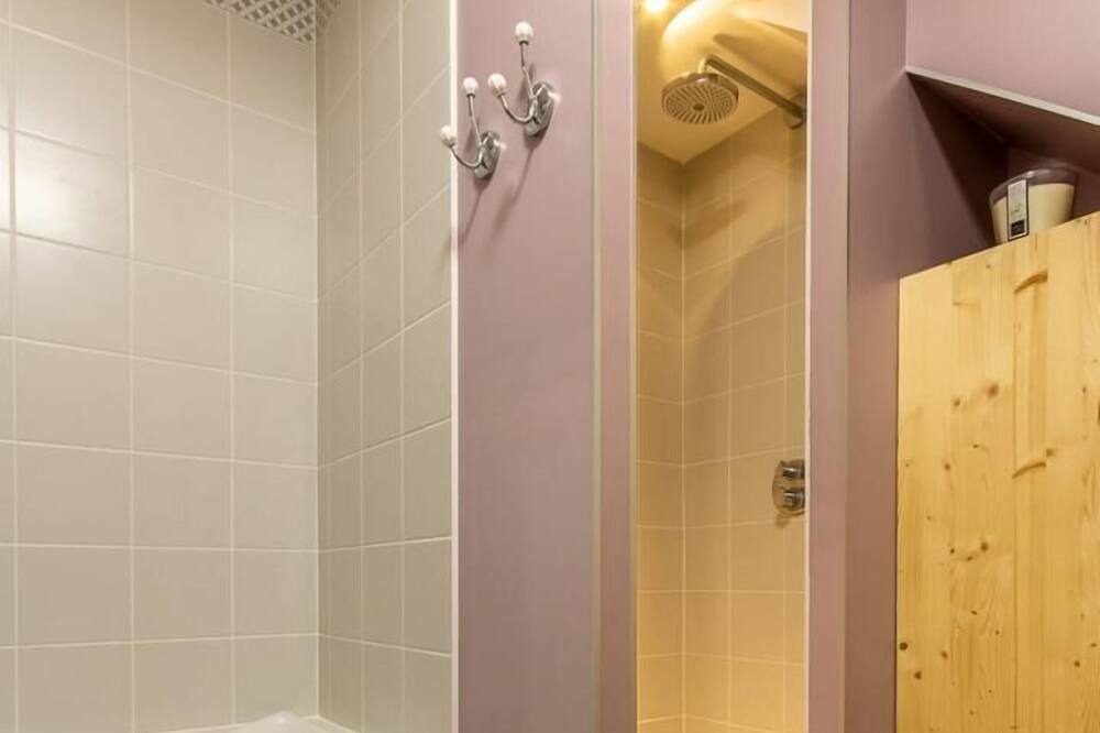 Photo of Bathroom in Solutre-Pouilly