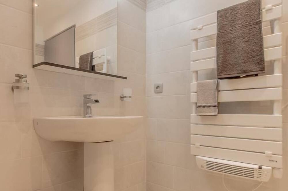 Photo of Bathroom in Pontoux