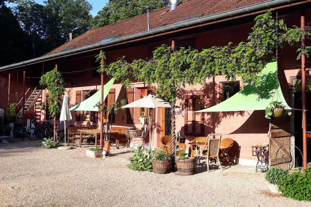 Photo of Outdoor in La Chapelle-Thecle