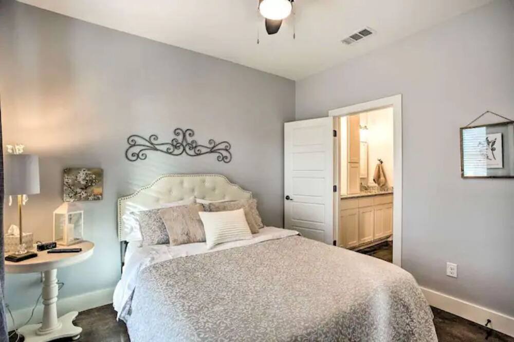 Photo of Bedroom in Denison