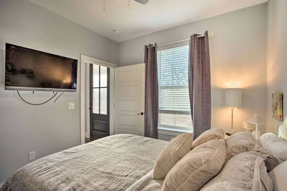 Photo of Bedroom in Denison