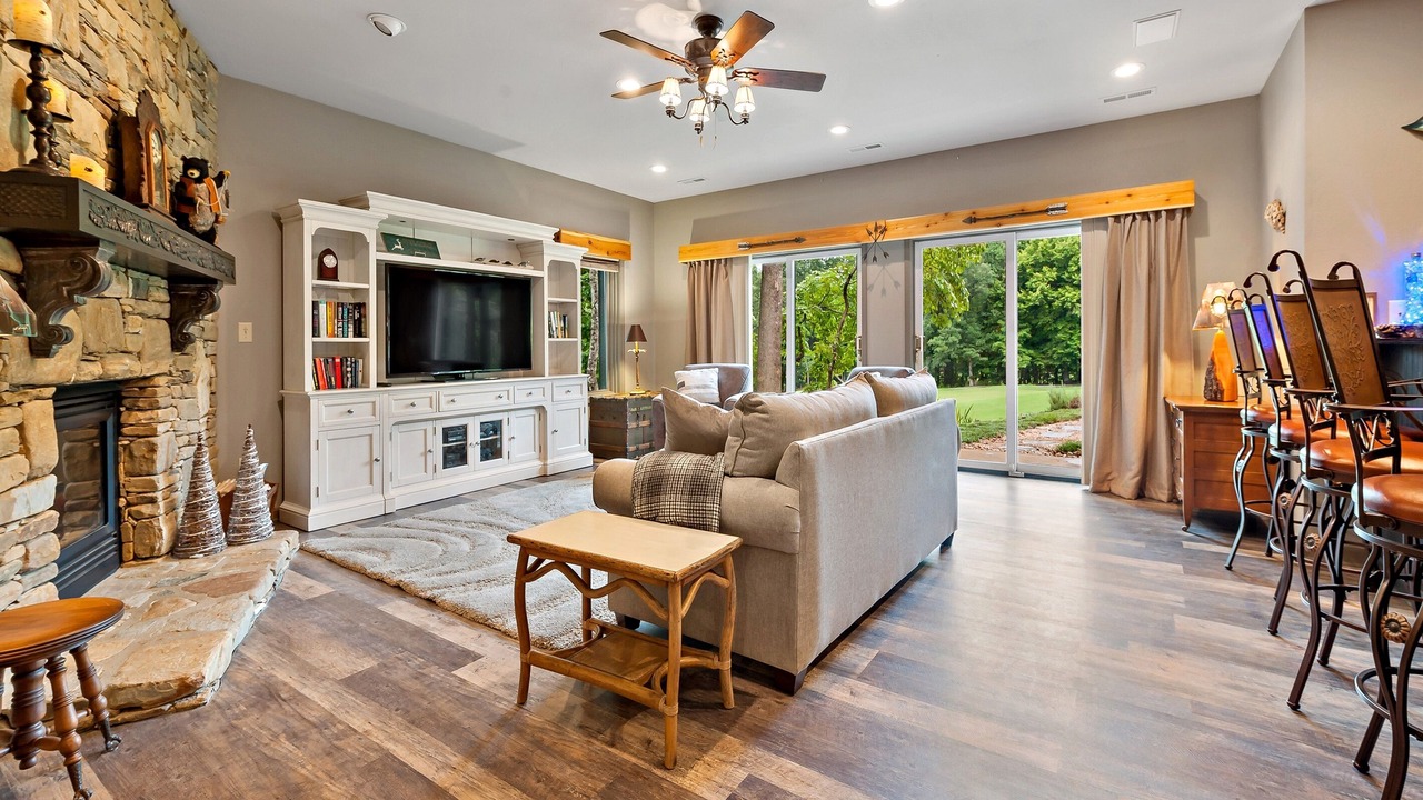Photo of Livingroom in Lake Lure