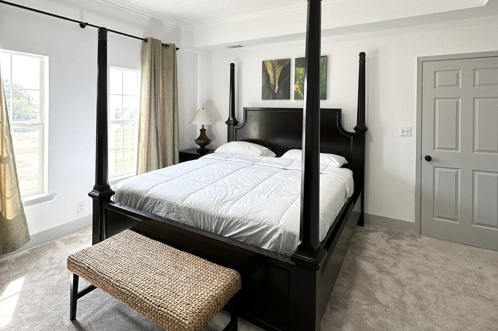 Photo of Bedroom in Driftwood