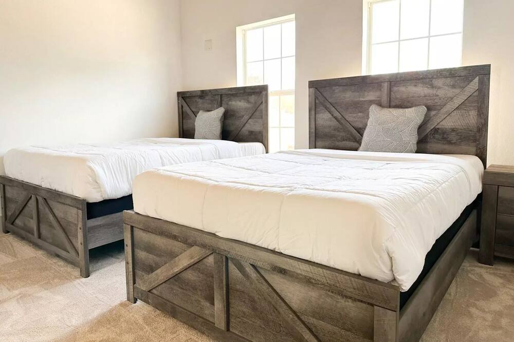 Photo of Bedroom in Driftwood