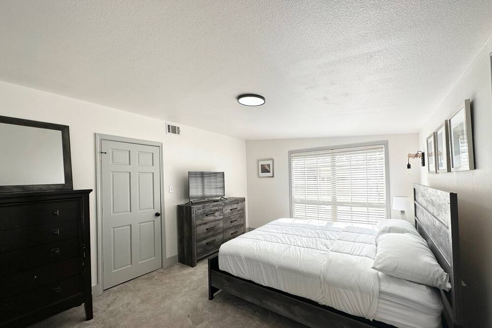 Photo of Bedroom in Driftwood