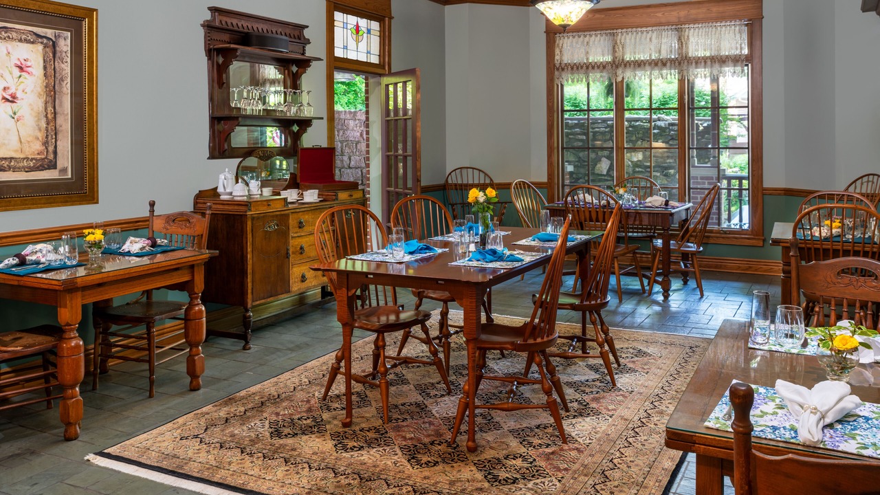 Photo of Livingroom in Eureka Springs Historic District