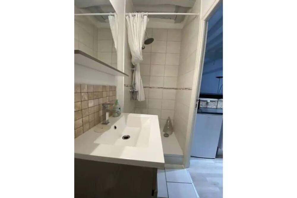 Photo of Bathroom in Dieppe