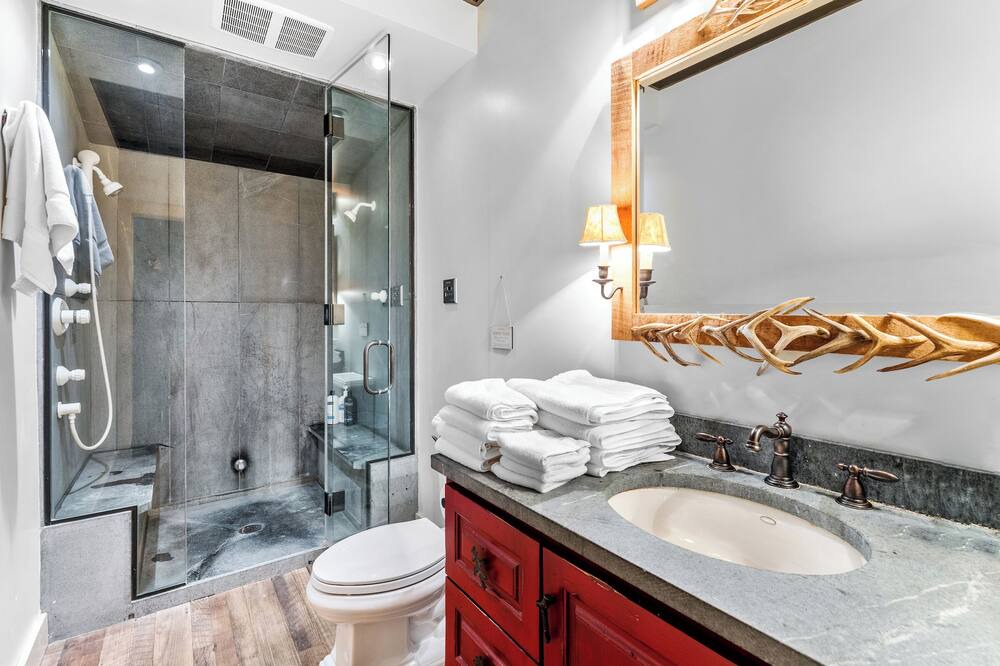 Photo of Bathroom in Ellicottville