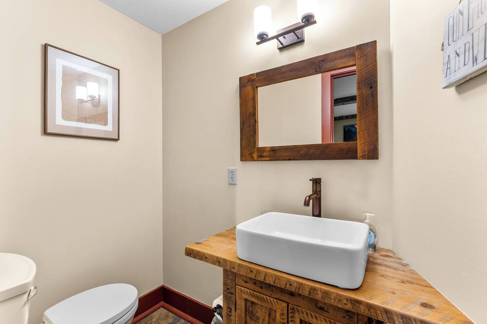Photo of Bathroom in Ellicottville