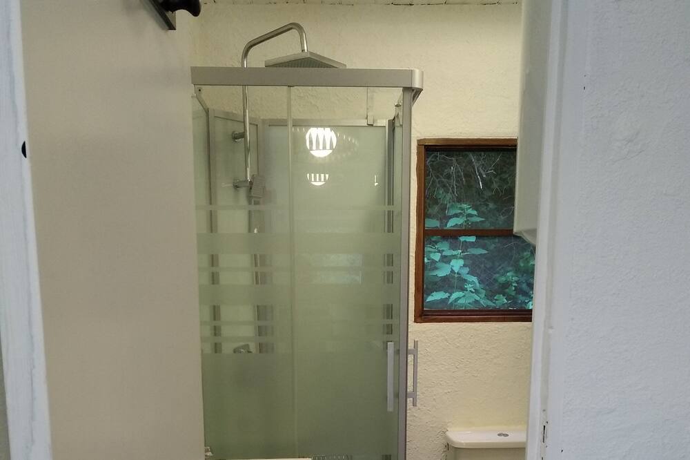 Photo of Bathroom in Oms