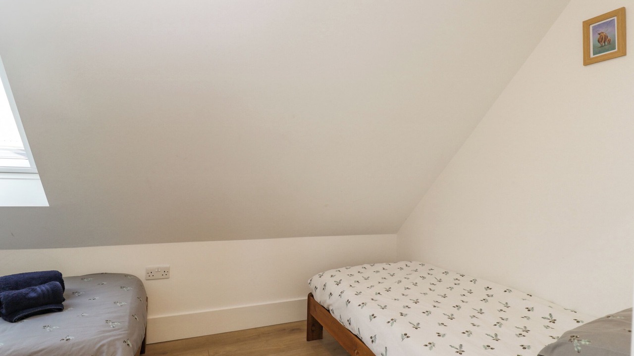 Photo of Others in South Leigh