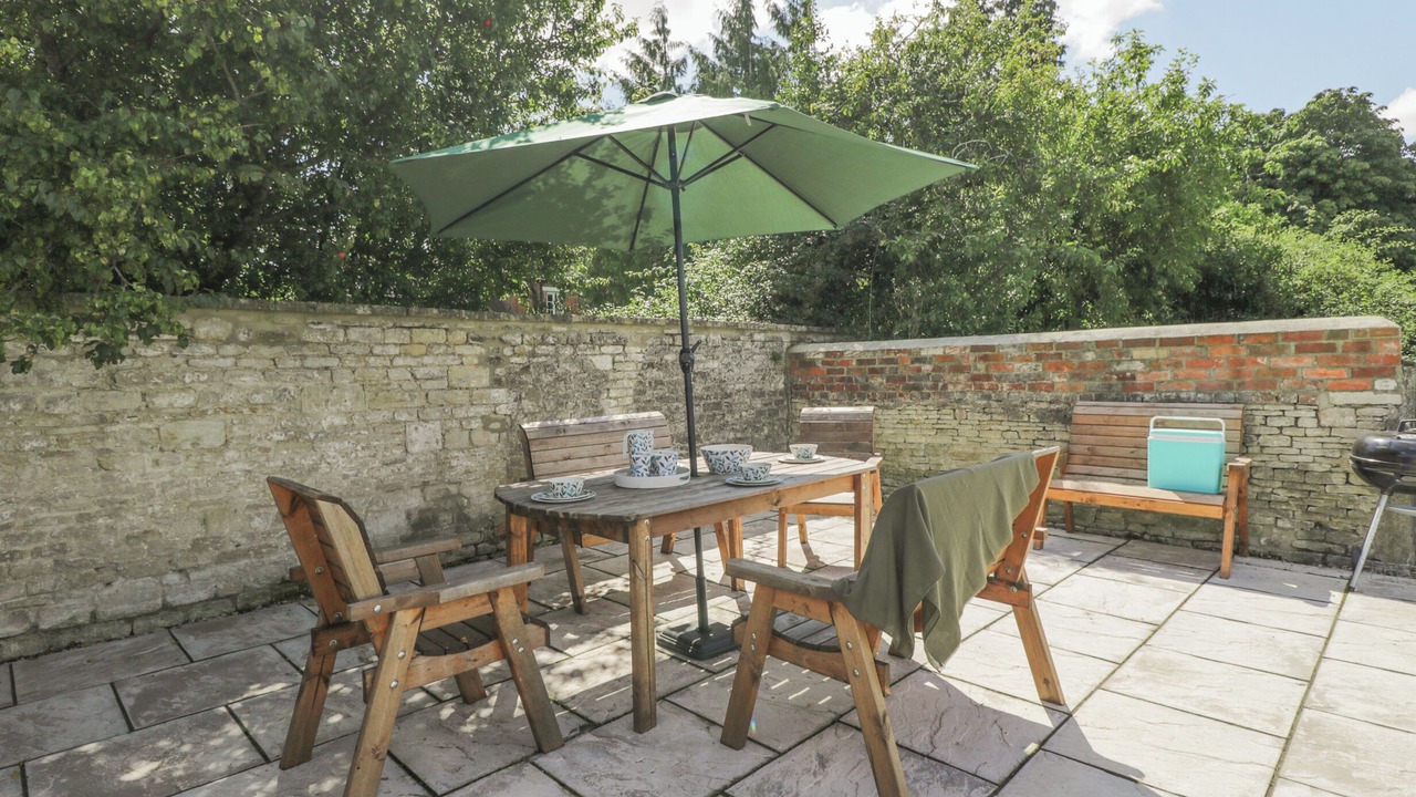 Photo of Others in South Leigh