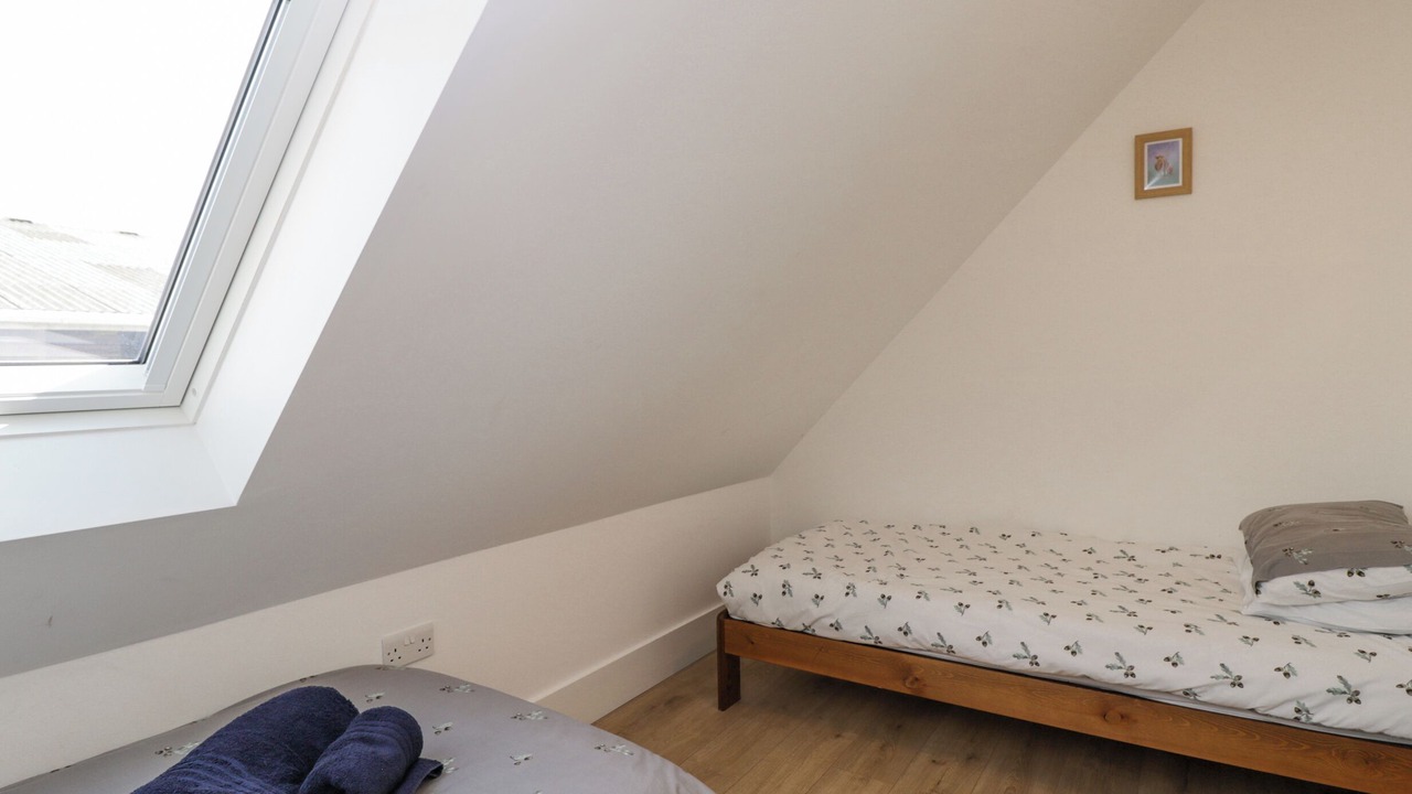 Photo of Others in South Leigh