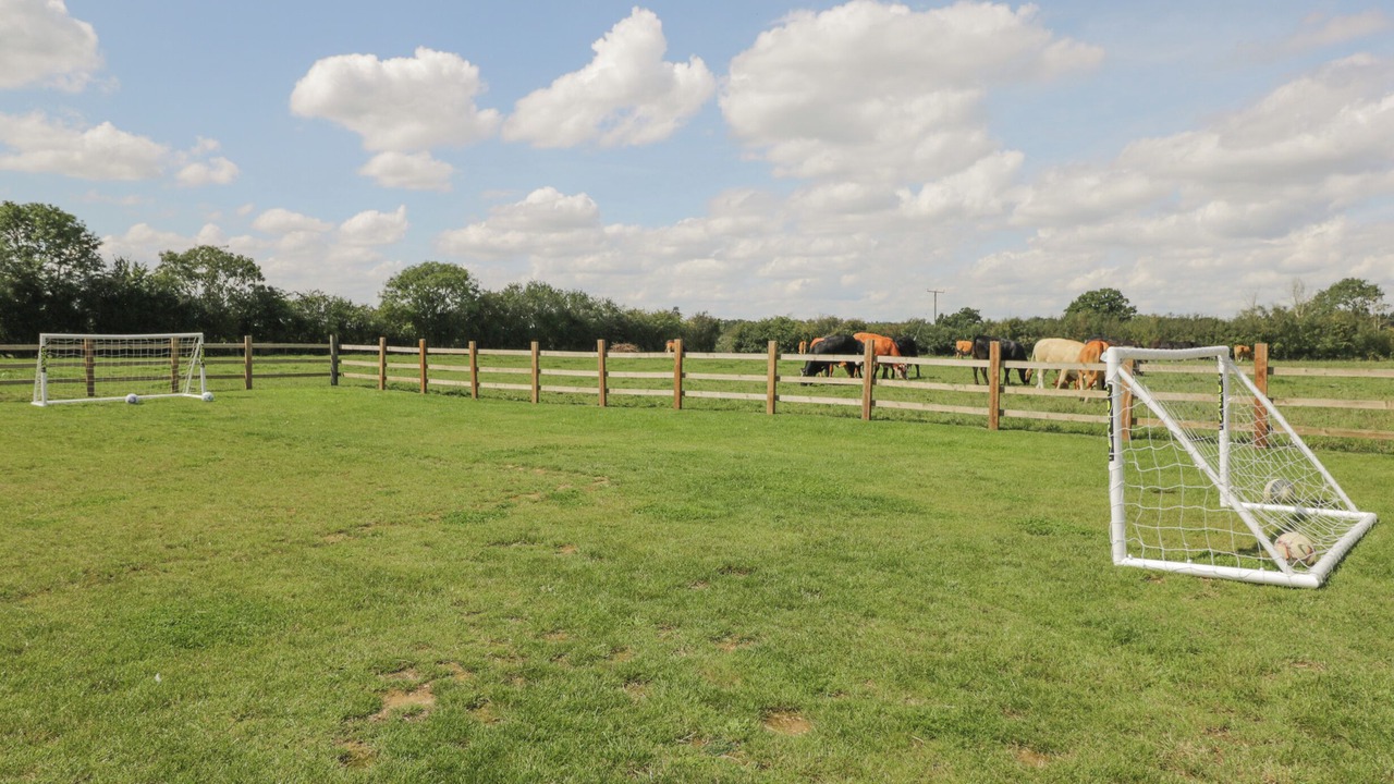 Photo of Others in South Leigh