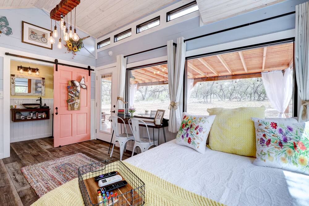Photo of Bedroom in Hondo