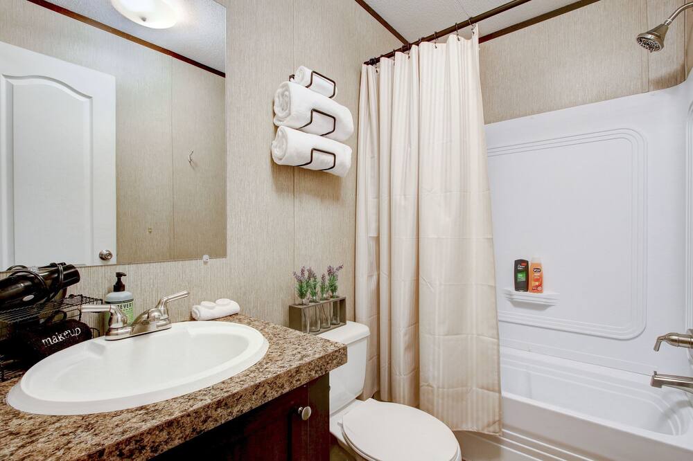 Photo of Bathroom in Hondo