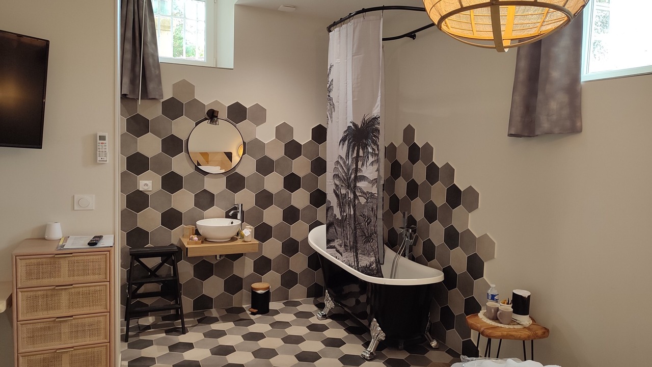 Photo of Bathroom in Montmirail