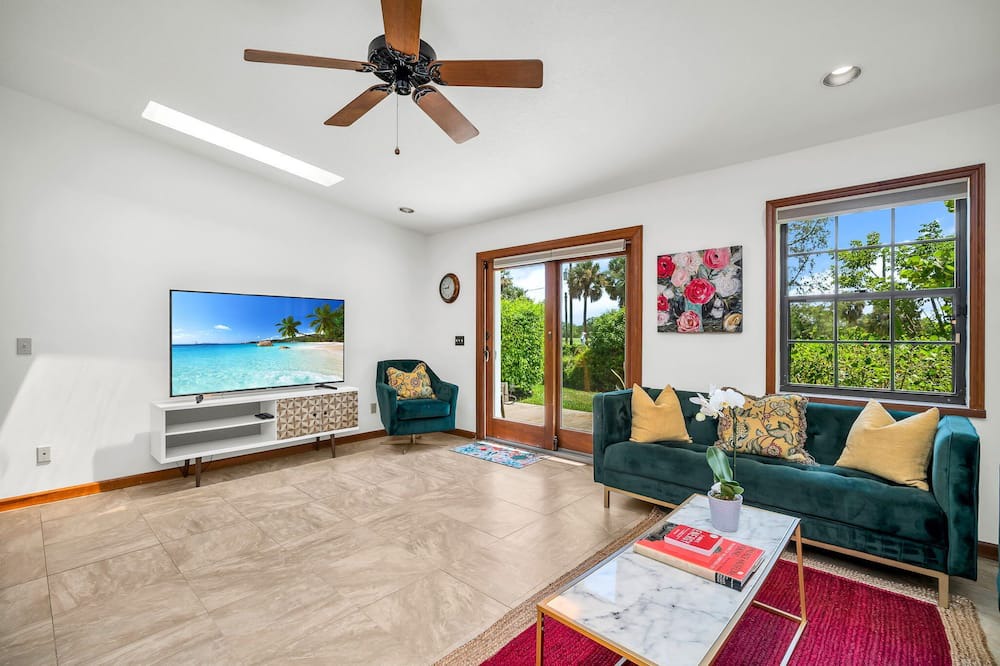Photo of Bedroom in Lake Worth