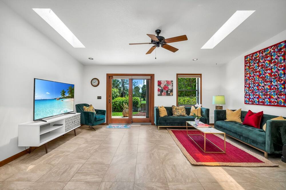 Photo of Bedroom in Lake Worth