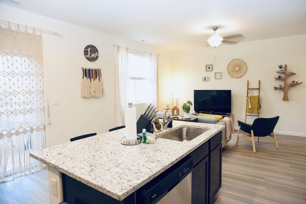 Photo of Livingroom in Pleasant Valley