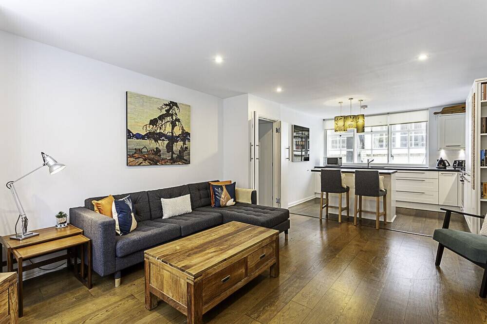 Photo of Livingroom in Queenhithe