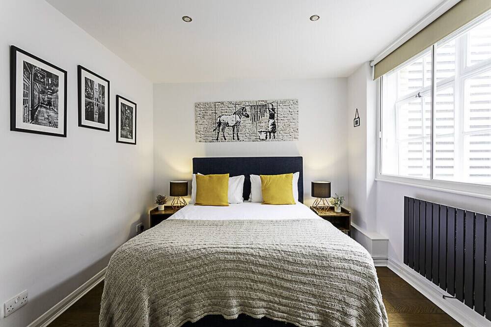 Photo of Bedroom in Queenhithe