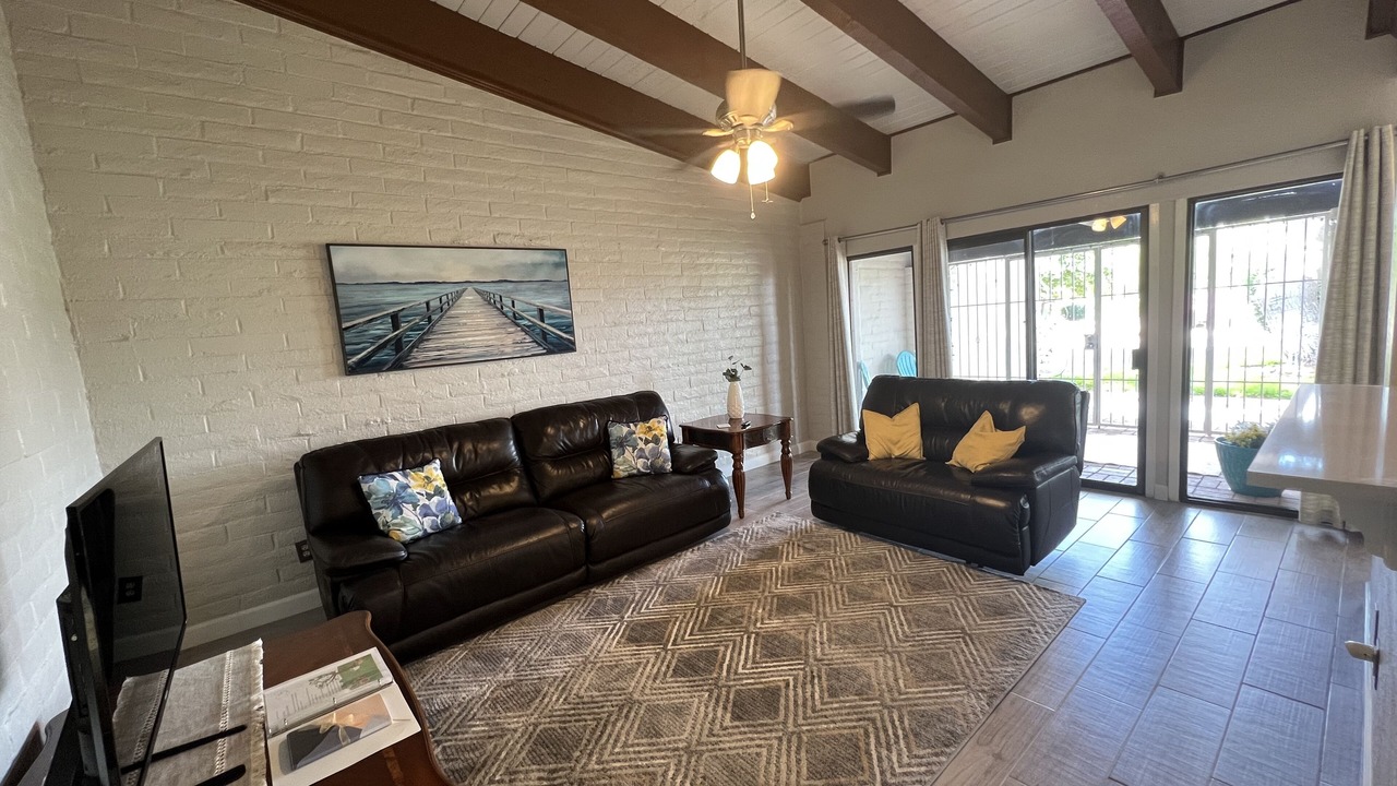 Photo of Livingroom in Biggs Field