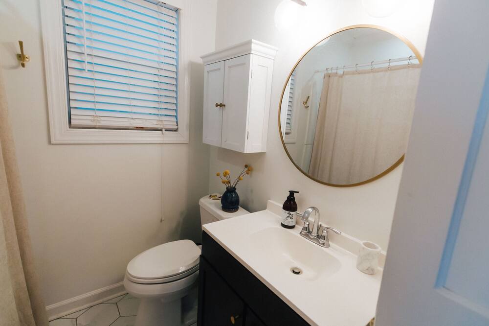 Photo of Bathroom in Woodbine