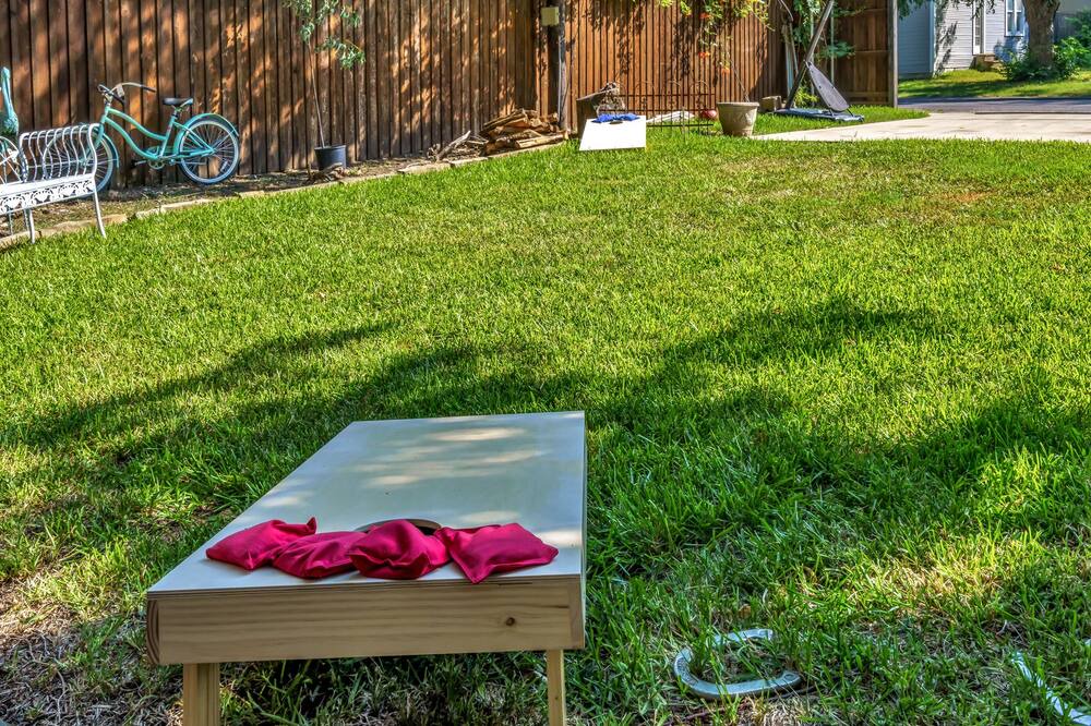 Photo of Outdoor in Junius Heights